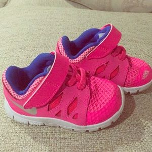 Toddler girl Nike sneakers